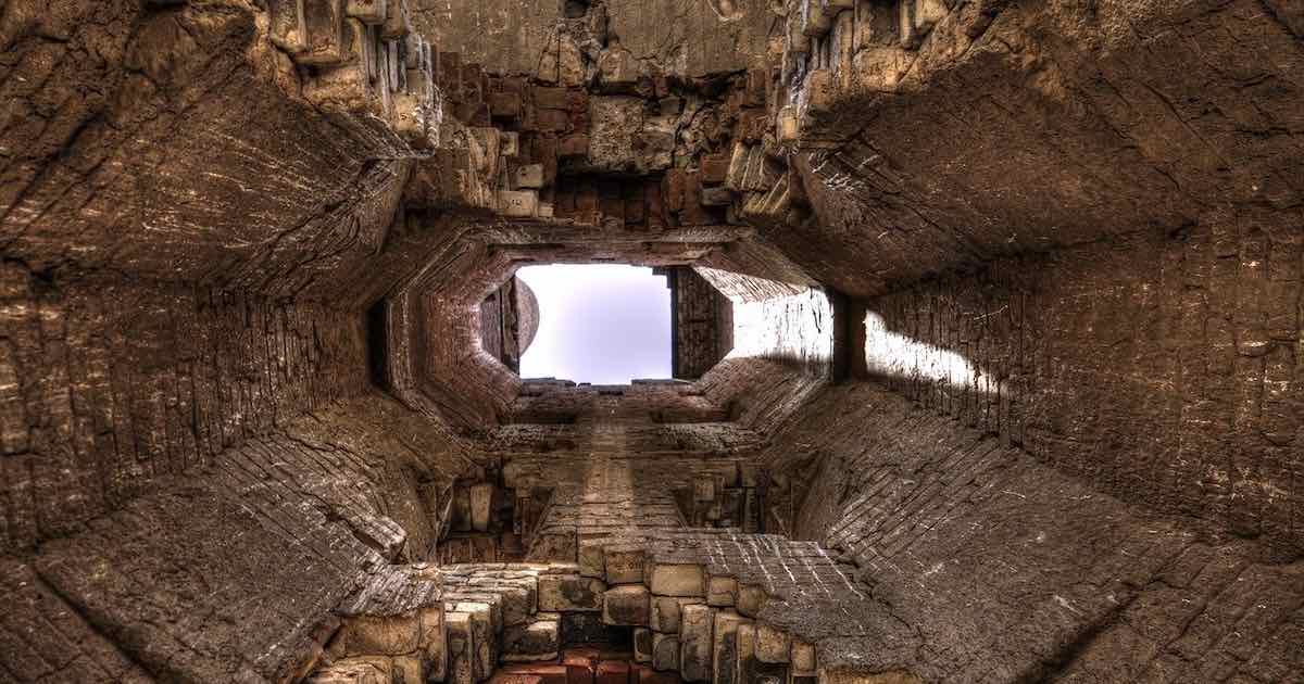 Redux Toolkit の RTK Query を定周期に実行する