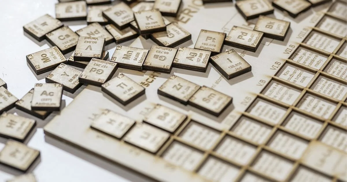 Featured image of post Vuetify 3：v-table で先頭行と先頭列を固定してスクロール